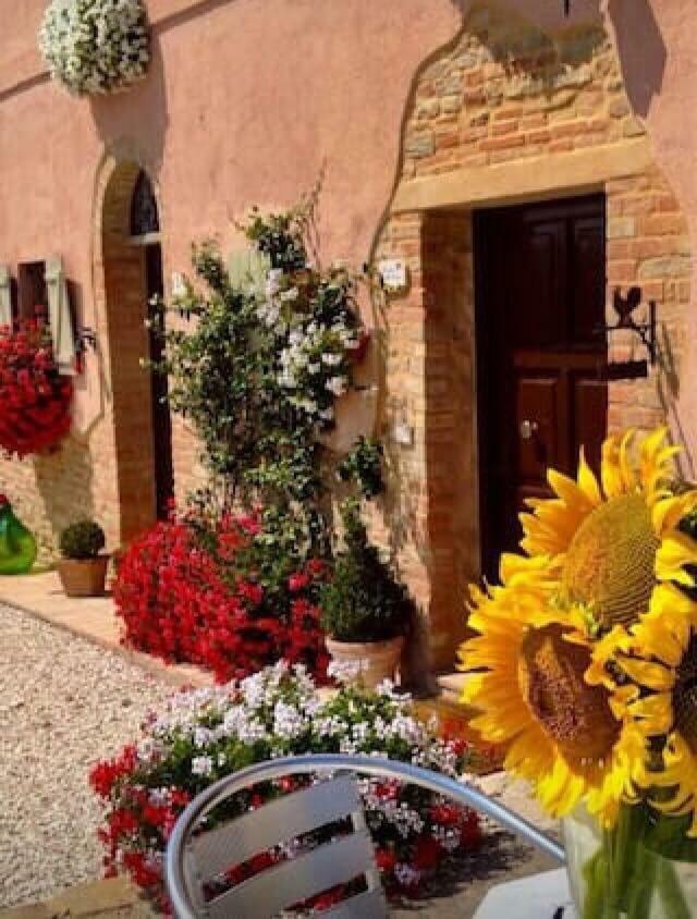 Casale Delle Rondini Bed and Breakfast Tolentino Εξωτερικό φωτογραφία