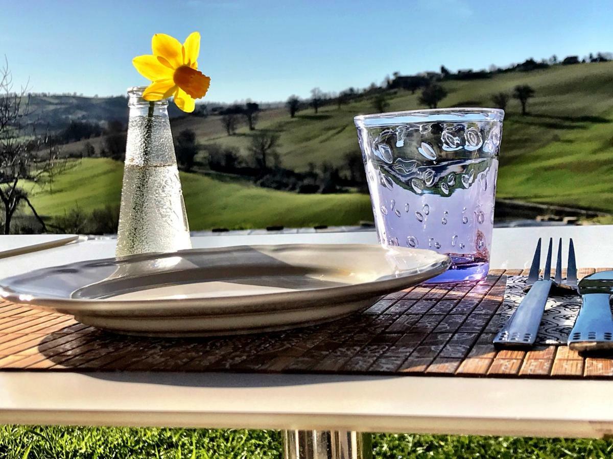 Casale Delle Rondini Bed and Breakfast Tolentino Εξωτερικό φωτογραφία